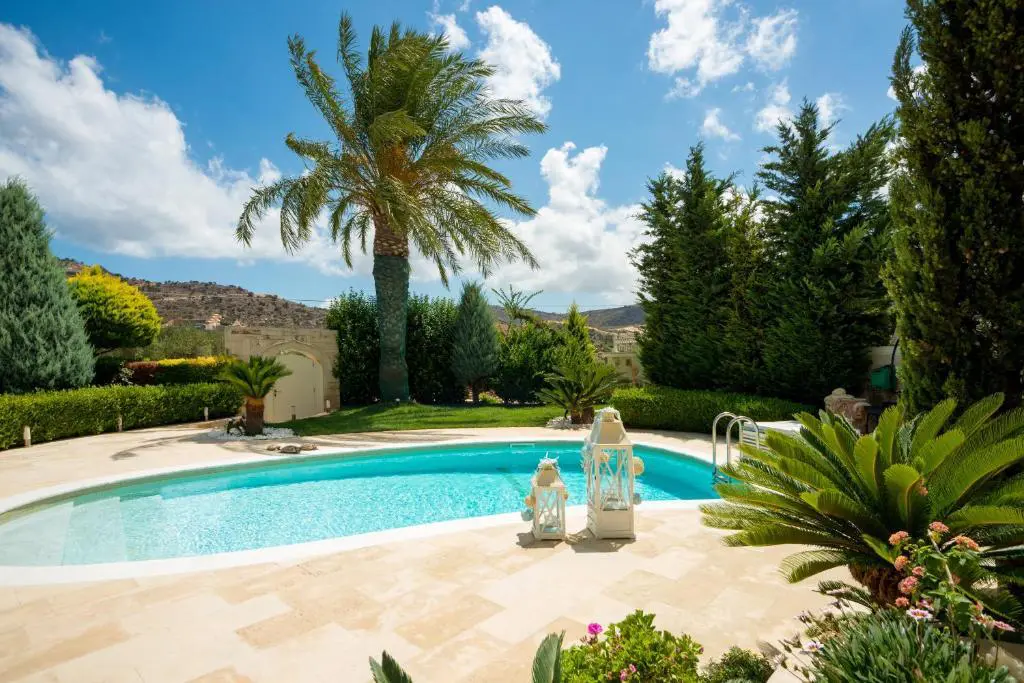 Villa Of 506 M² In Crete