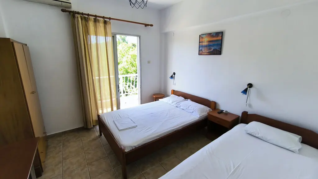 Hotel Of 790 M² On The Olympic Coast