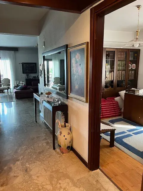 Villa Of 450 M² In The Suburbs Of Thessaloniki