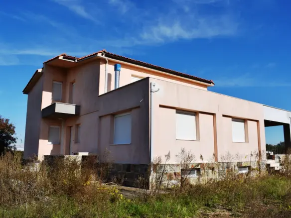 3-bedroom Detached House In Thermaikos, Greece (290 M²)