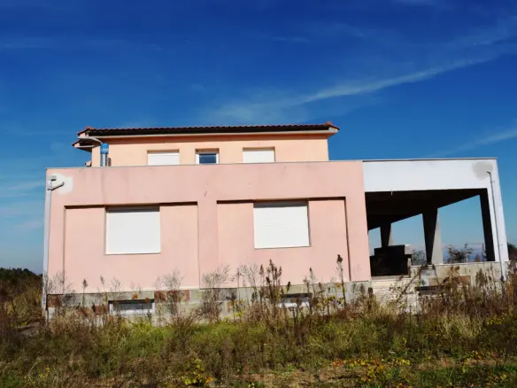 3-bedroom Detached House In Thermaikos, Greece (290 M²)