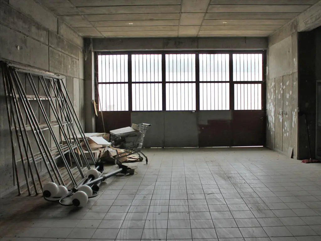 Business Of 900 M² In Olympic Coast