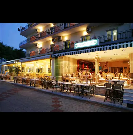 Hotel In Kassandra, Greece (1.250 M²)