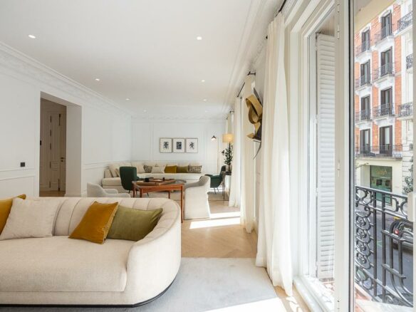 Terrace Of 400 M² In Recoletos