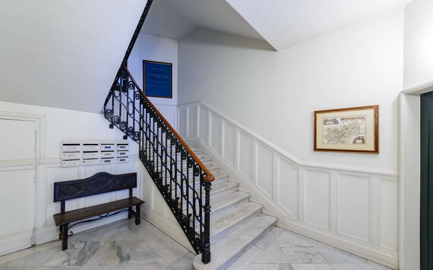 Duplex Of 60 M² With Terrace In Almagro
