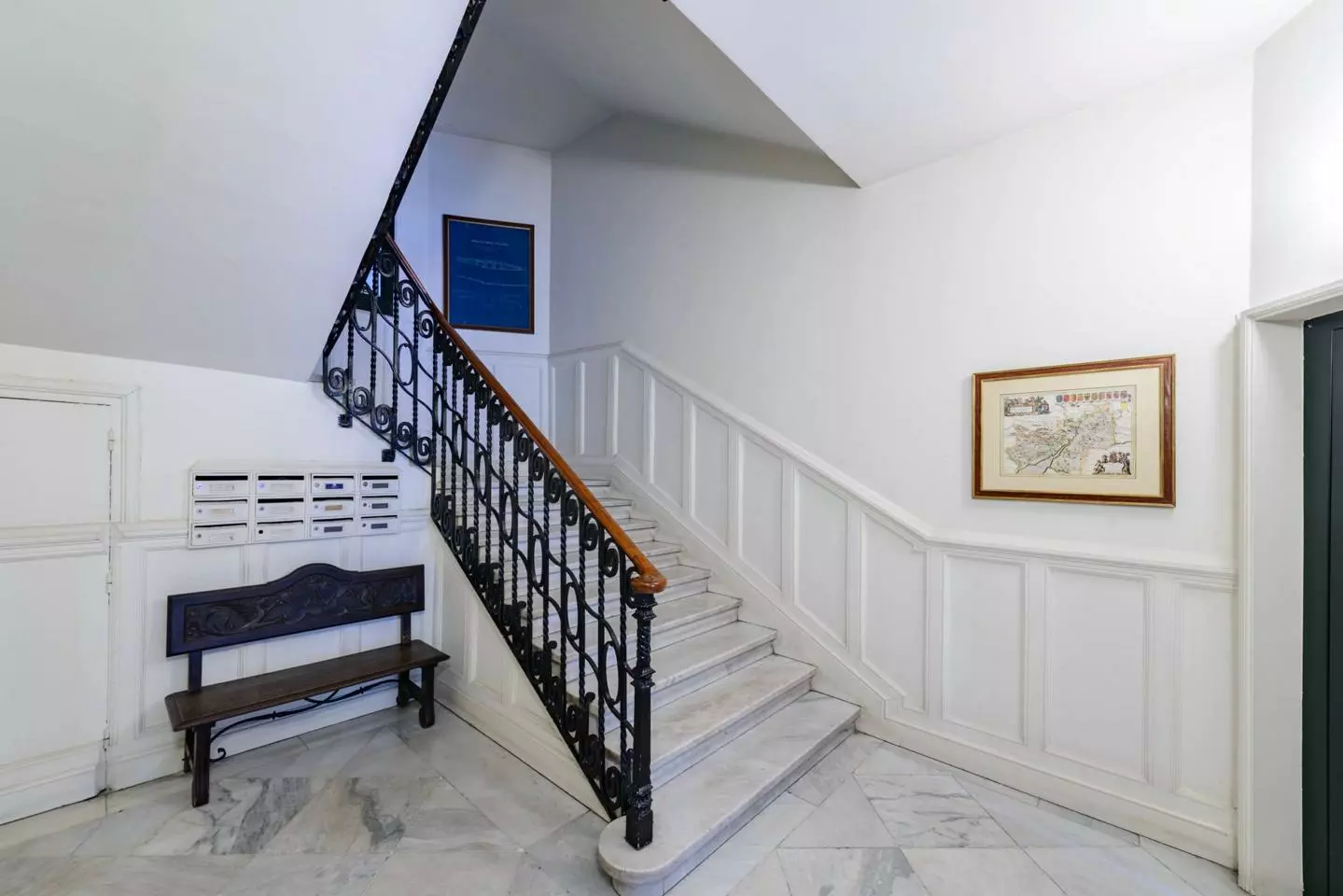 Duplex Of 60 M² With Terrace In Almagro