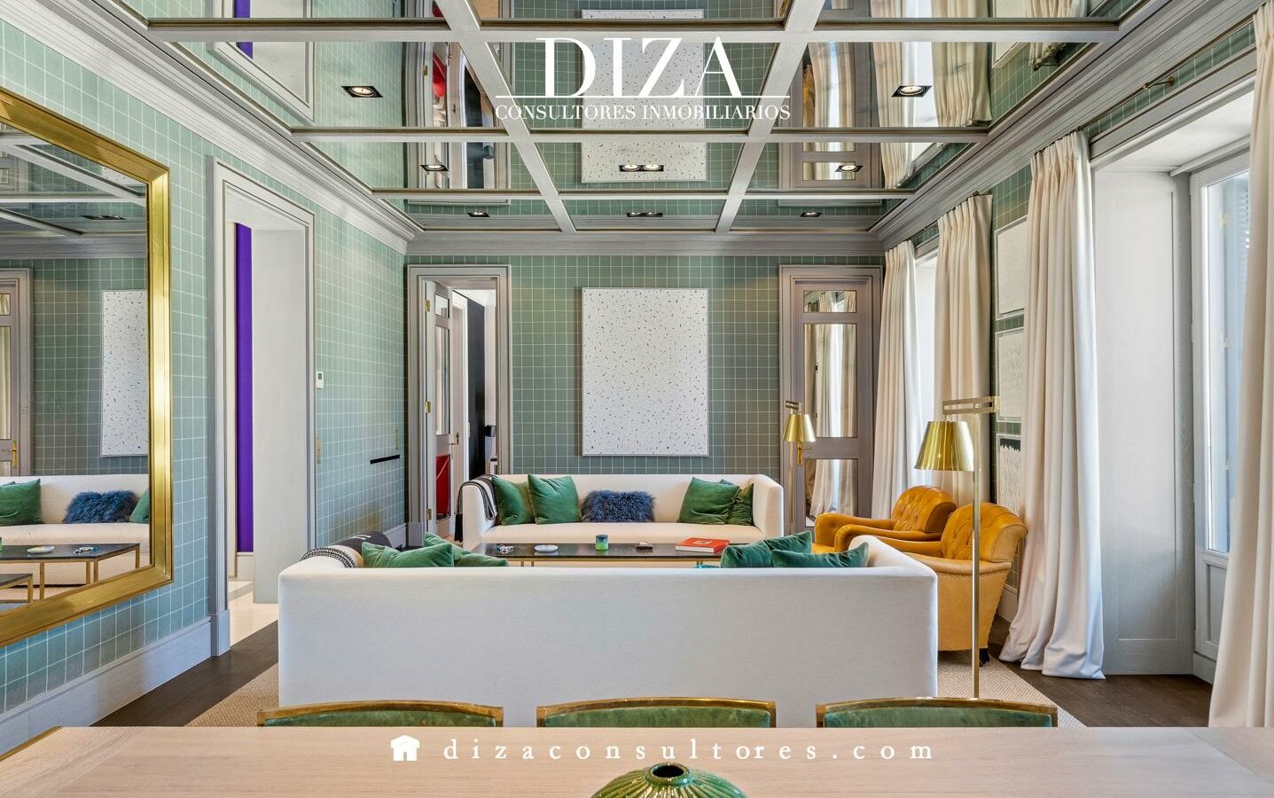 Apartment Of 100 M² With Renovated Features In Jerónimos