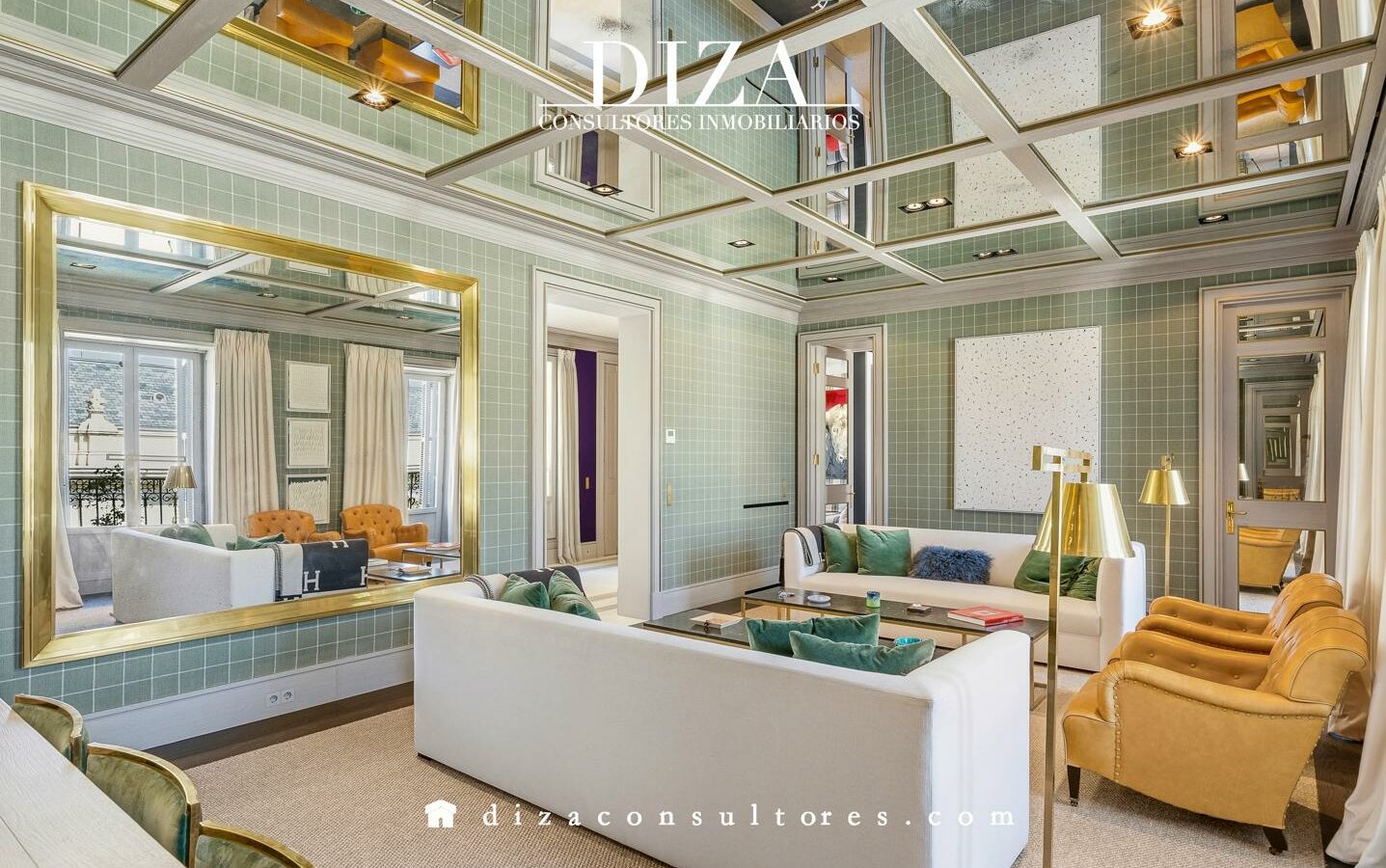 Apartment Of 100 M² With Renovated Features In Jerónimos