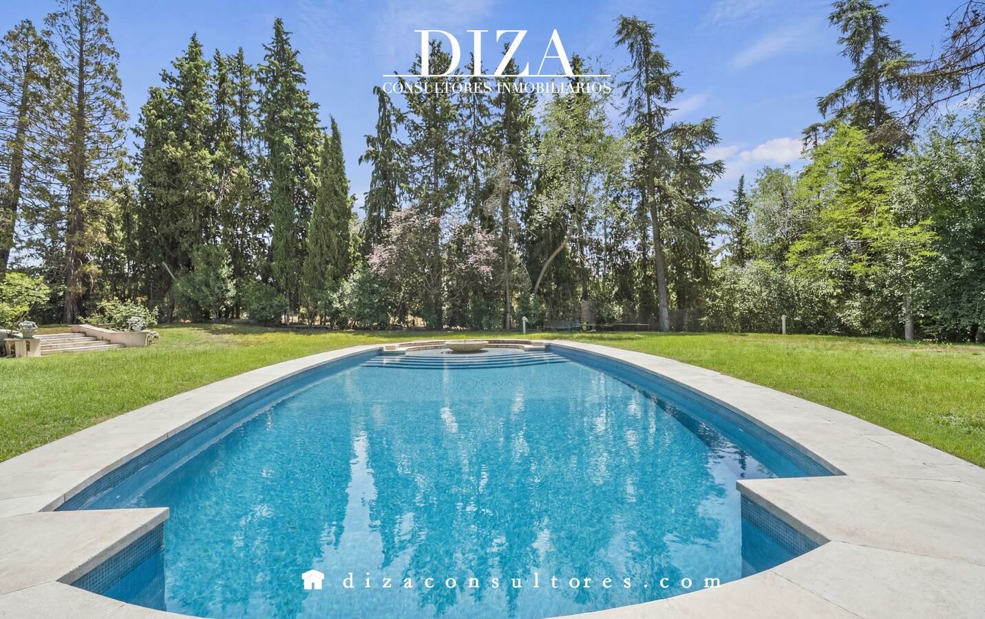 Villa Of 500 M² With Exclusivity In Somosaguas