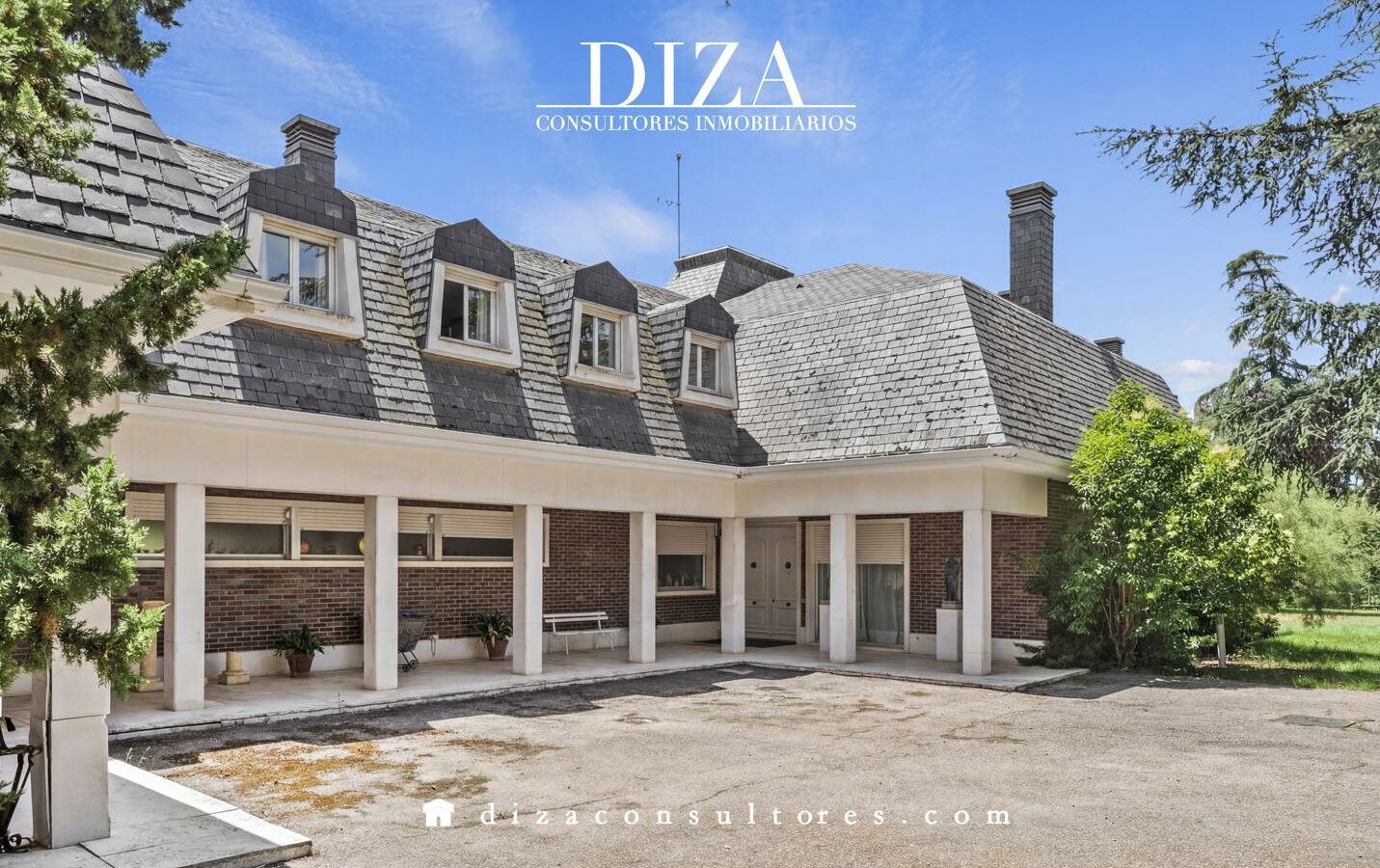 Villa Of 500 M² With Exclusivity In Somosaguas