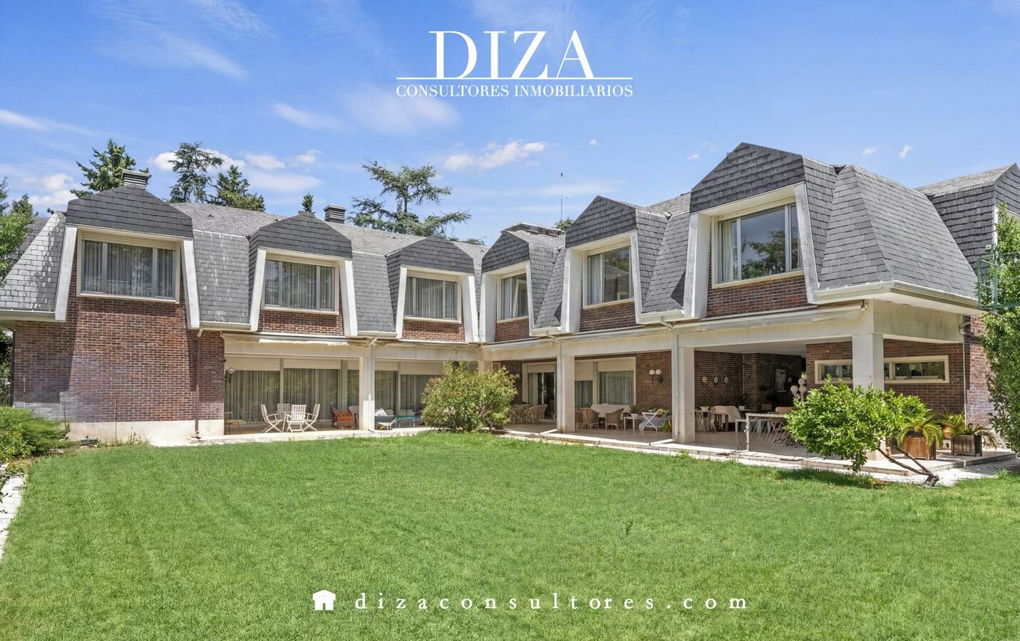 Villa Of 500 M² With Exclusivity In Somosaguas