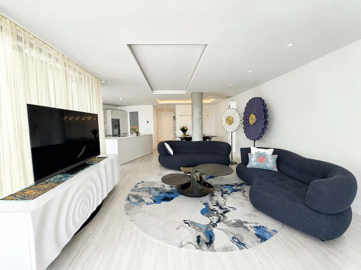 Ground Floor Apartment Of 120 M² With Balcony In Estepona, Spain