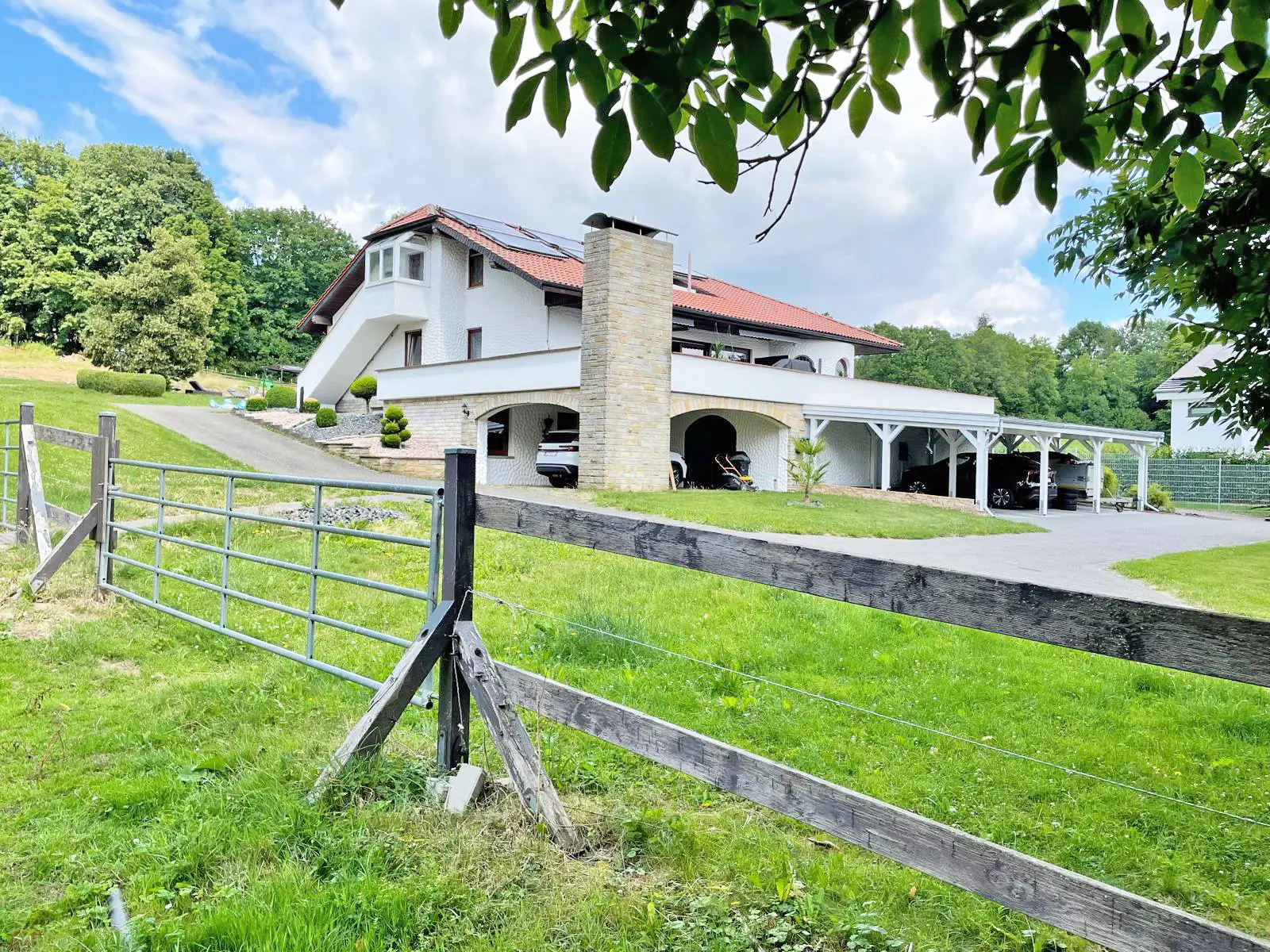 Apartment Of 330 M² In Hosenfeld
