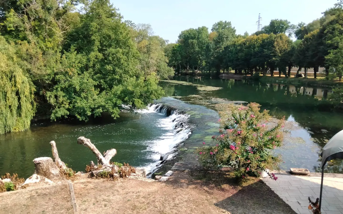 Old Stone Mill Of 500 M² With Private Island And River Views In Charente