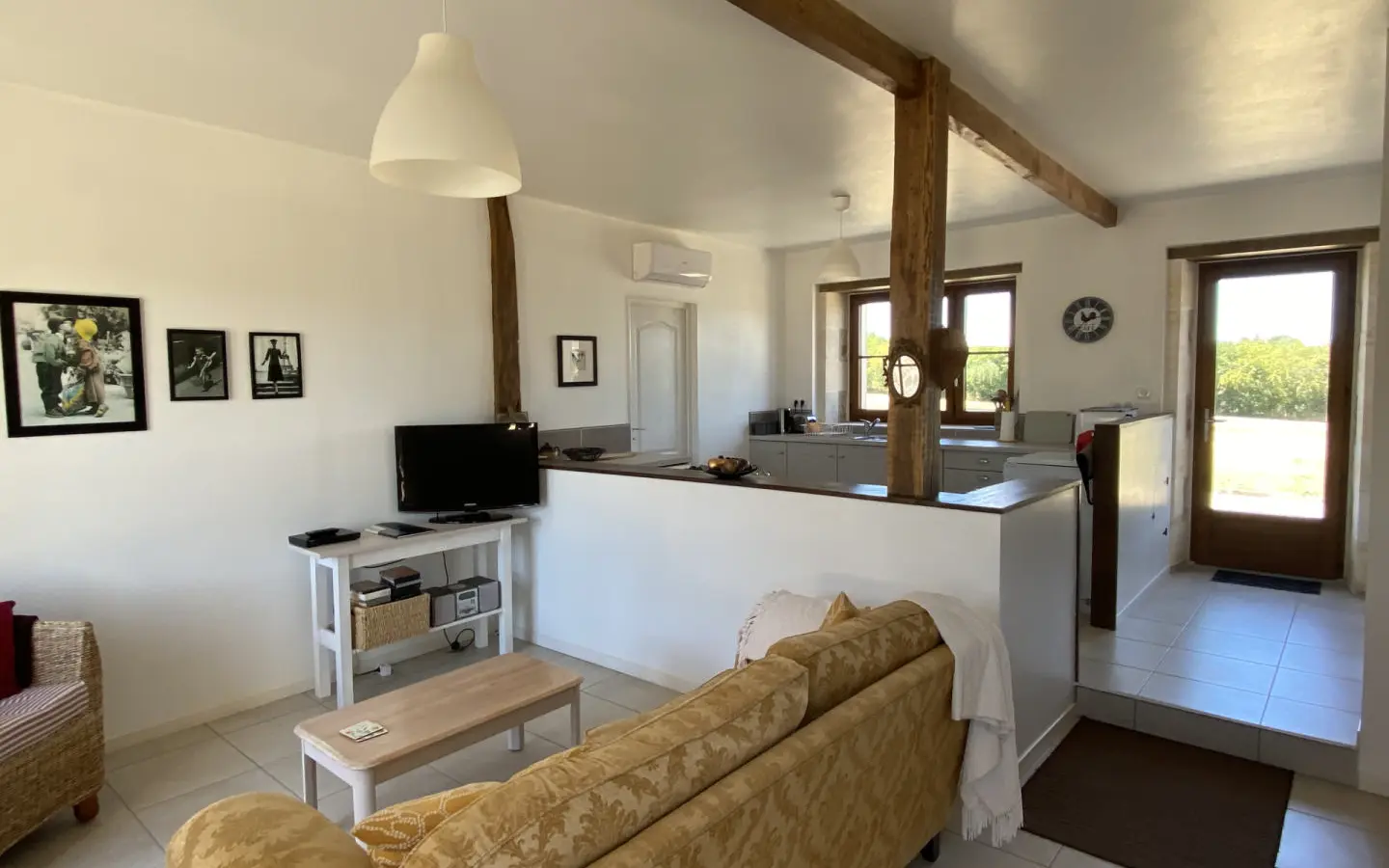 House Of 130 M² With Outbuildings And Land In Les Essards