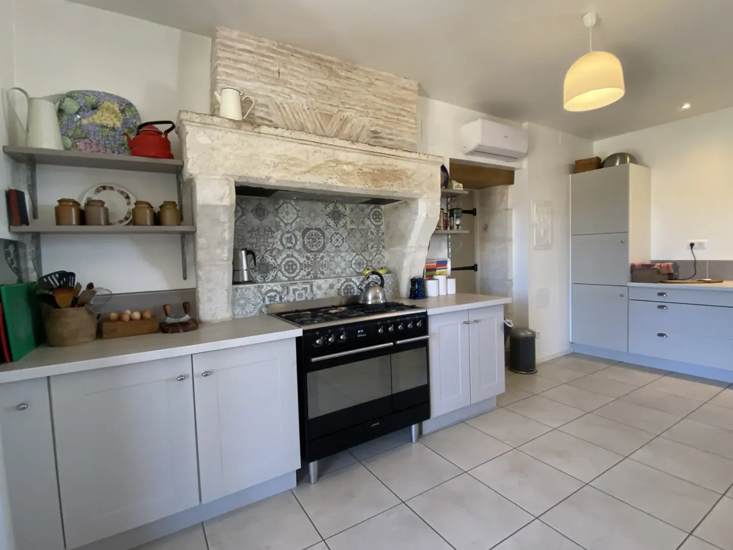 House Of 130 M² With Outbuildings And Land In Les Essards