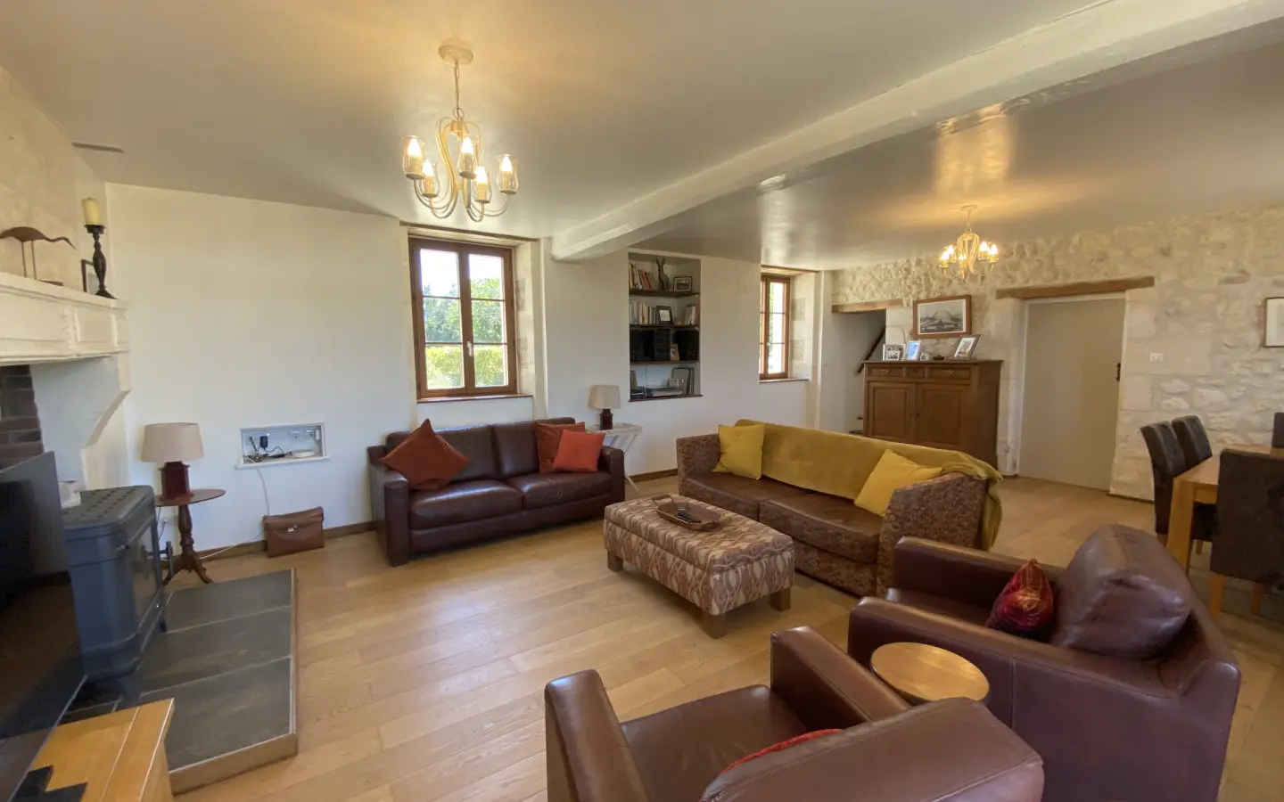 House Of 130 M² With Outbuildings And Land In Les Essards