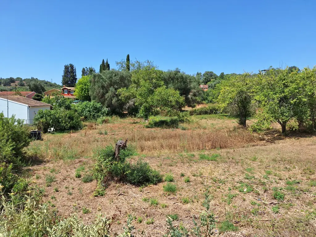Land Of 2500 M² In Corfu