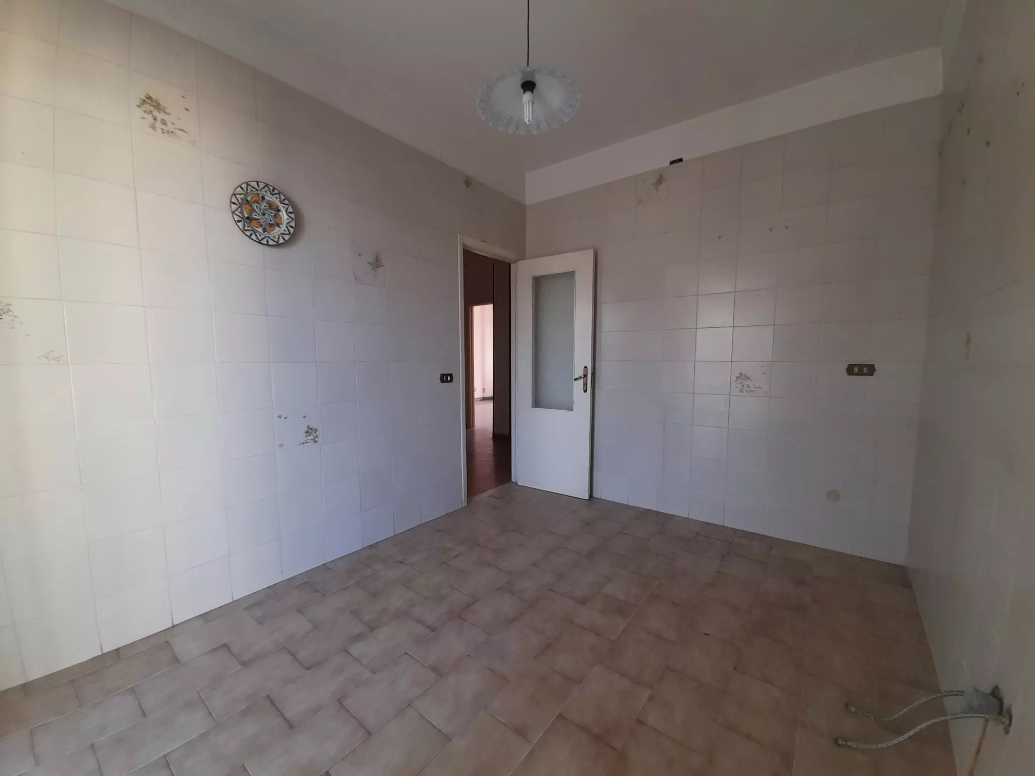 Apartment Of 78 M² With 3 Rooms In Teocríto 136