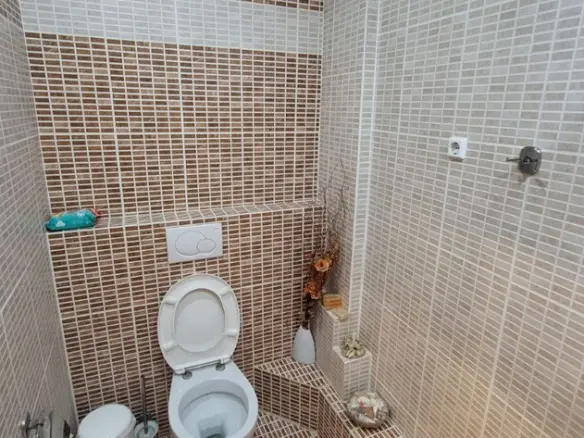 6-bedroom Detached House In Vasilika, Greece (230 M²)