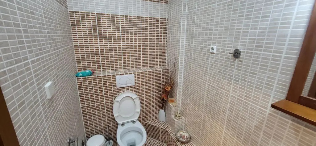 Teach Scoite 230 M² i Thessaloniki