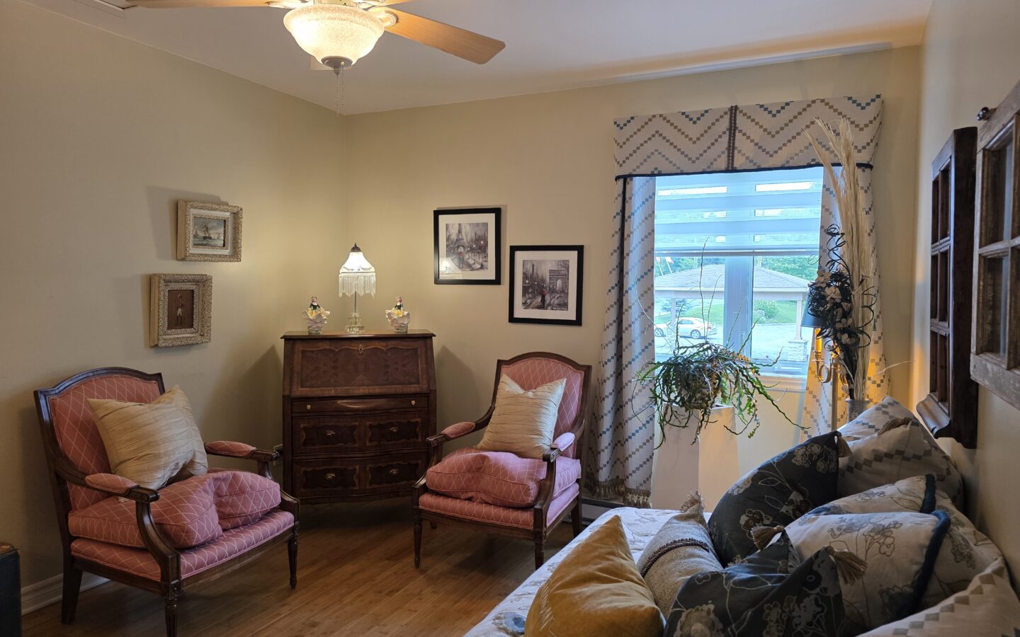 Apartment Of 90 M² With Balcony In Saint-sauveur