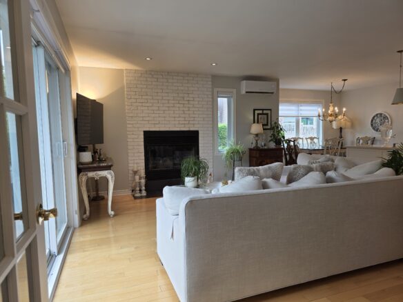 Apartment Of 90 M² With Balcony In Saint-sauveur