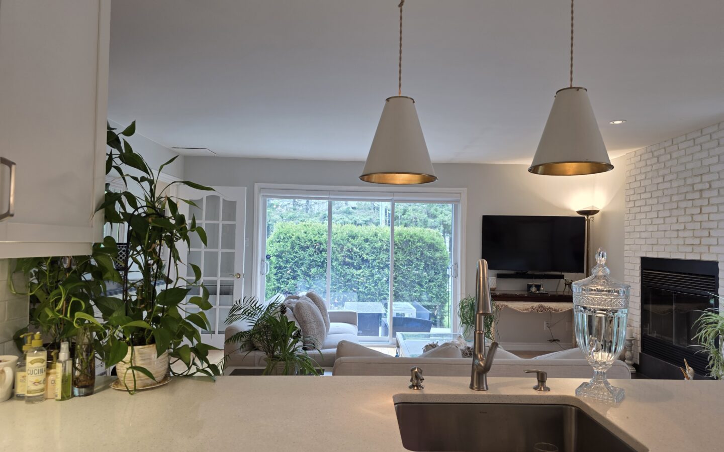 Apartment Of 90 M² With Balcony In Saint-sauveur