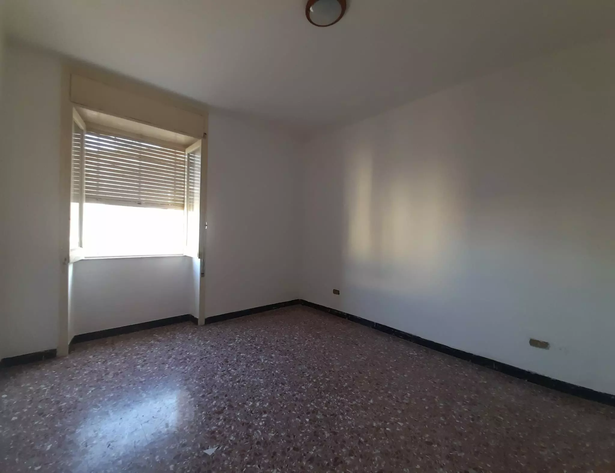Apartment Of 78 M² With 3 Rooms In Teocríto 136