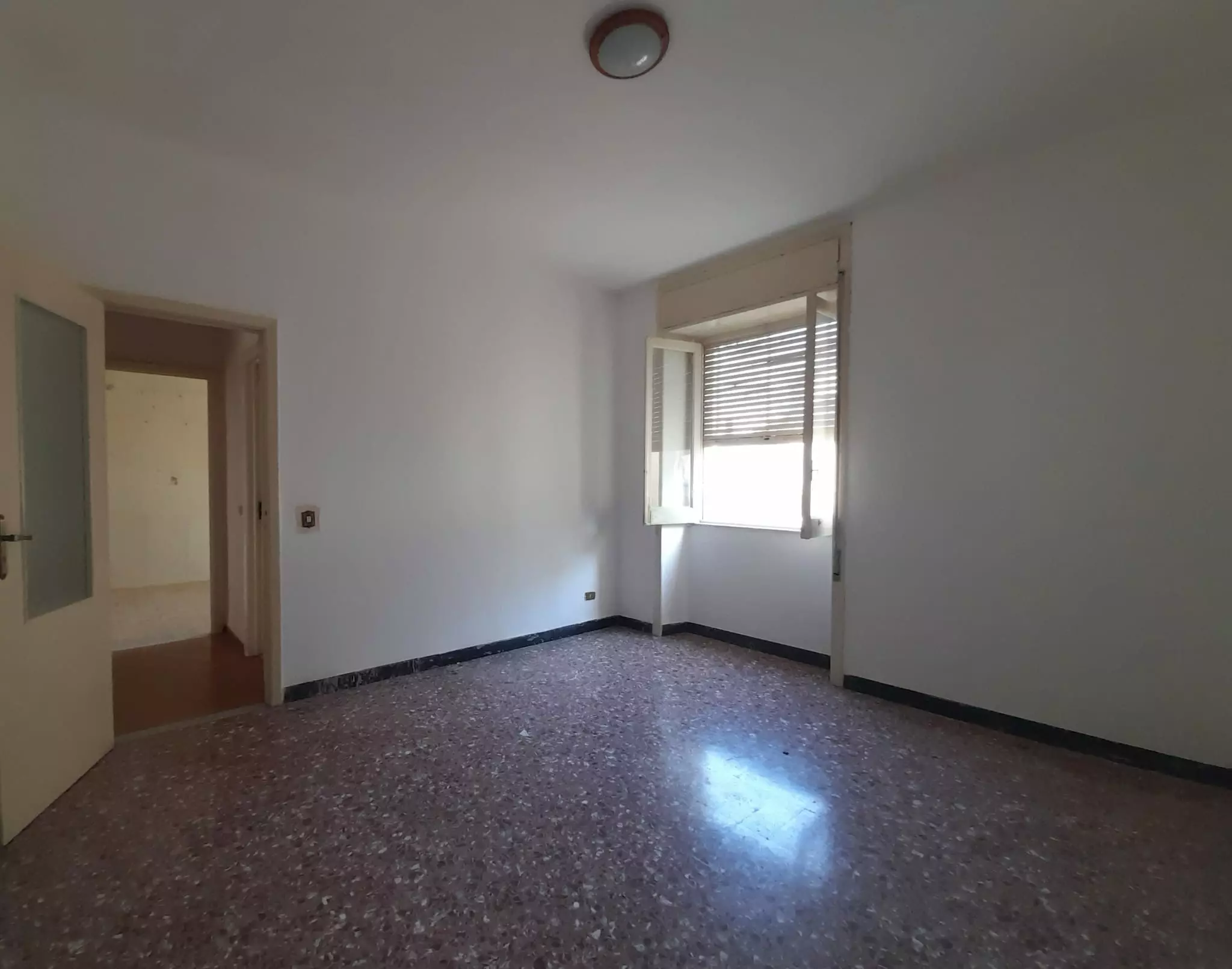Apartment Of 78 M² With 3 Rooms In Teocríto 136