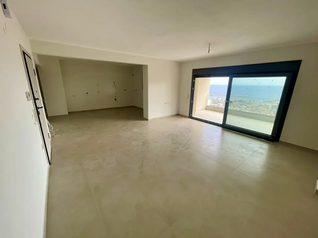 142 M² Apartment Available In Kavala