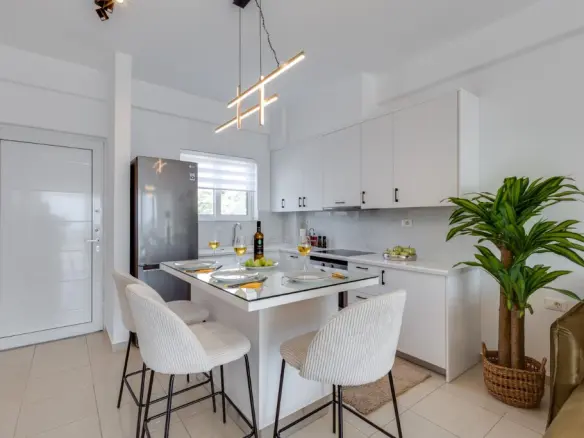 2-bedroom Flat In Gazi, Greece (70 M²)