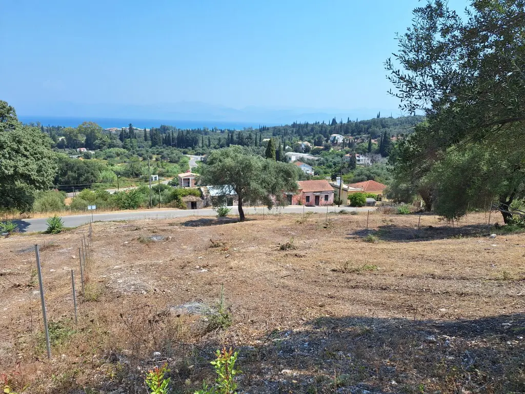 Land Of 2776 M² In Corfu