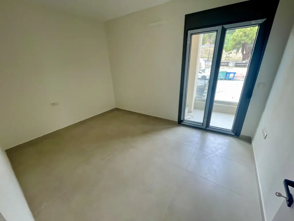 142 M² Apartment Available In Kavala