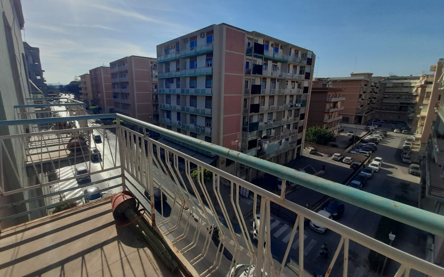 Apartment Of 78 M² With 3 Rooms In Teocríto 136