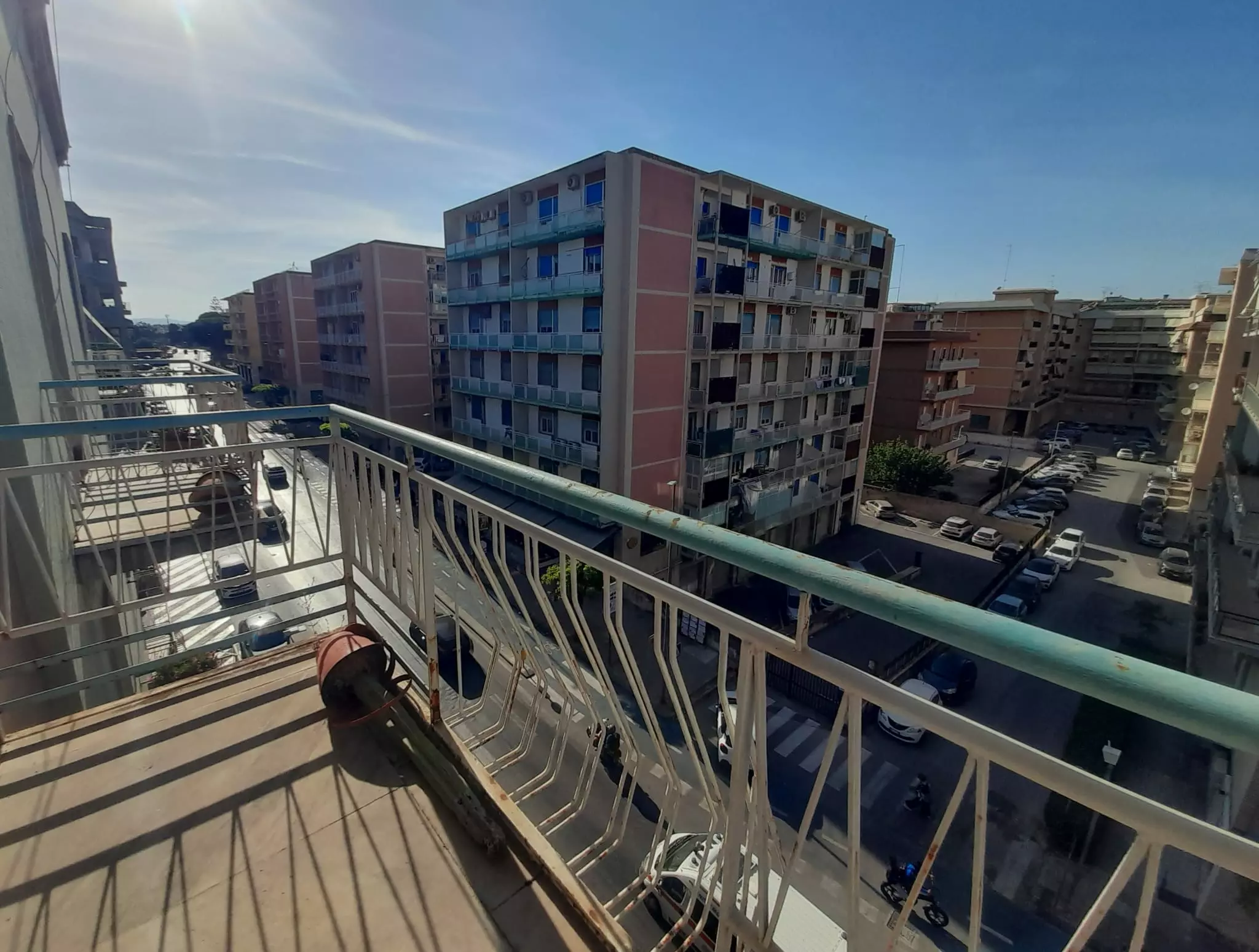 Apartment Of 78 M² With 3 Rooms In Teocríto 136