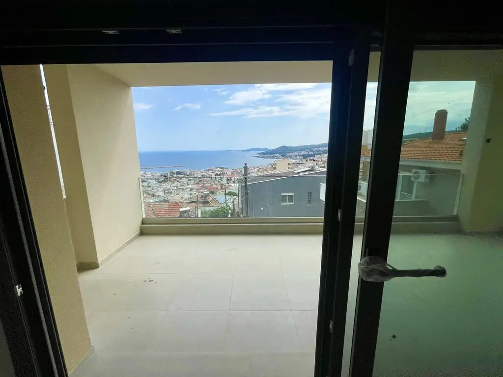 142 M² Apartment Available In Kavala