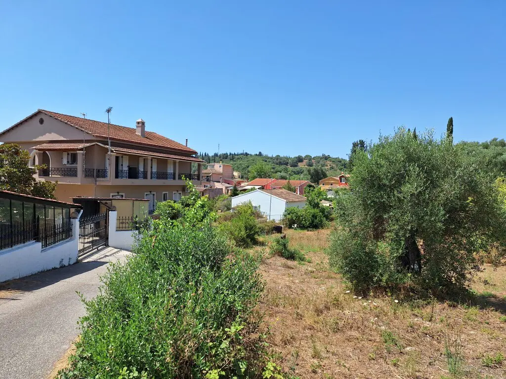 Land Of 2500 M² In Corfu