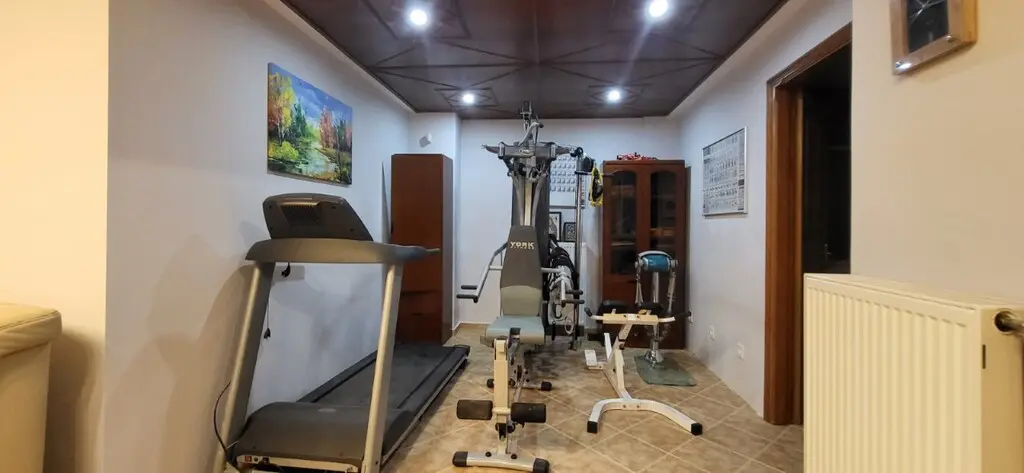Teach Scoite 230 M² i Thessaloniki