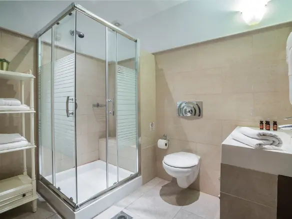 Hotel In Kefalonia, Greece (1.400 M²)