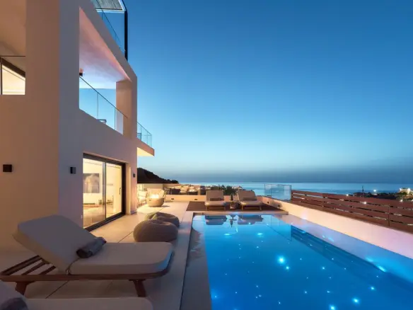 Villa Of 315 M² In Crete