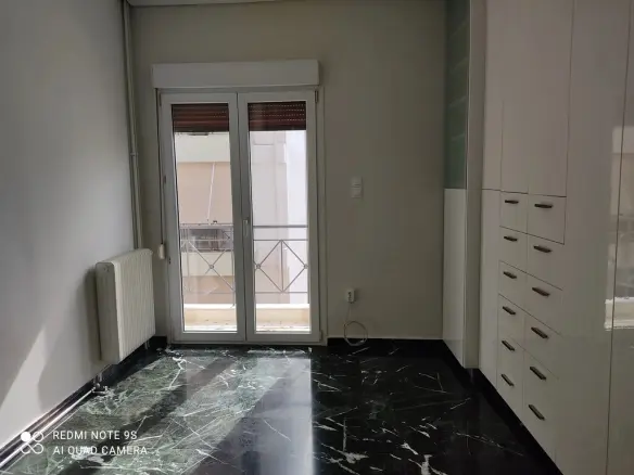 2-bedroom Flat In Piraiki – Chatzikyriakio, Greece (74 M²)