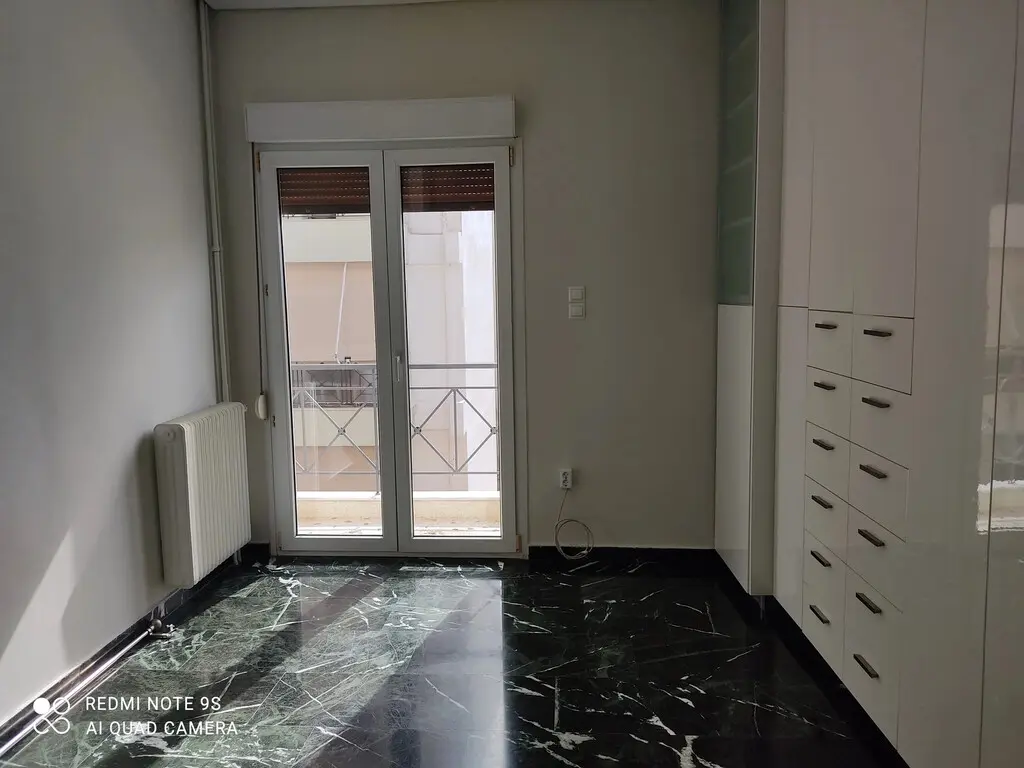Flat Of 74 M² In Athens
