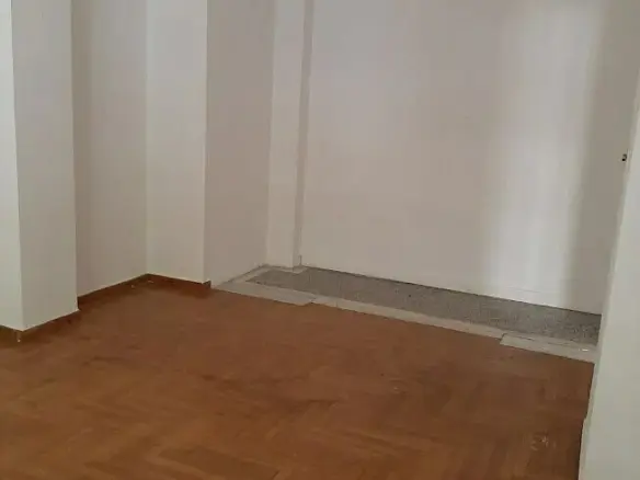 3-bedroom Flat In Piraeus Port / Center, Greece (91 M²)