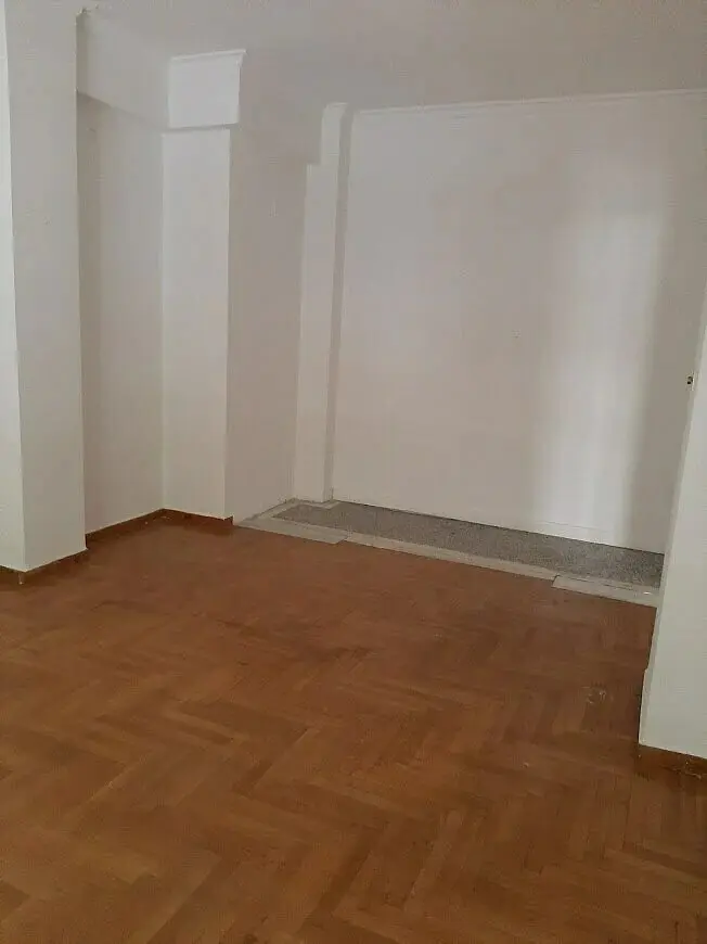 Flat Of 91 M² In Athens