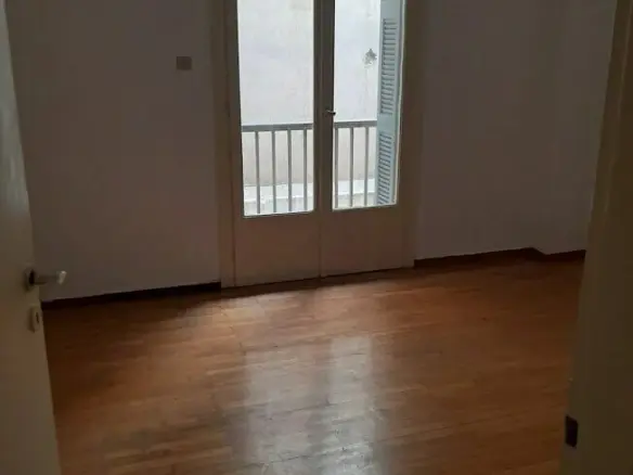 3-bedroom Flat In Piraeus Port / Center, Greece (91 M²)