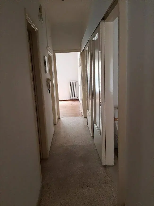 Flat Of 91 M² In Athens