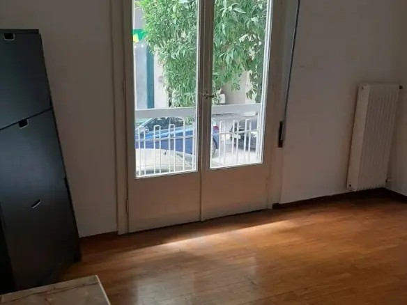 3-bedroom Flat In Piraeus Port / Center, Greece (91 M²)