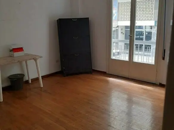 3-bedroom Flat In Piraeus Port / Center, Greece (91 M²)