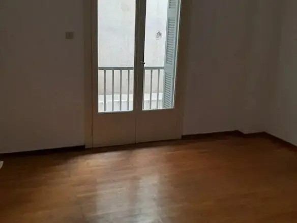 3-bedroom Flat In Piraeus Port / Center, Greece (91 M²)